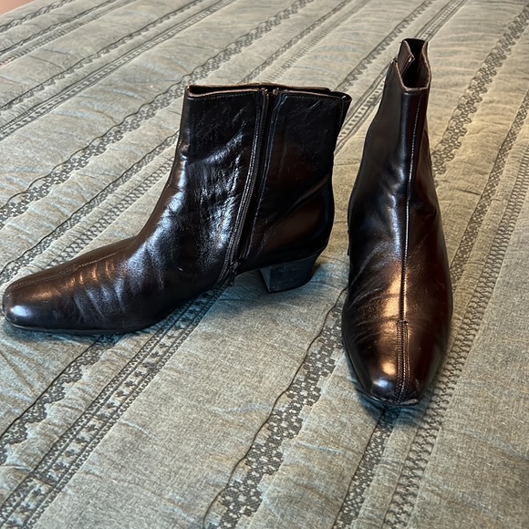 Munro American Lilian Black leather booties - Picture 2 of 7